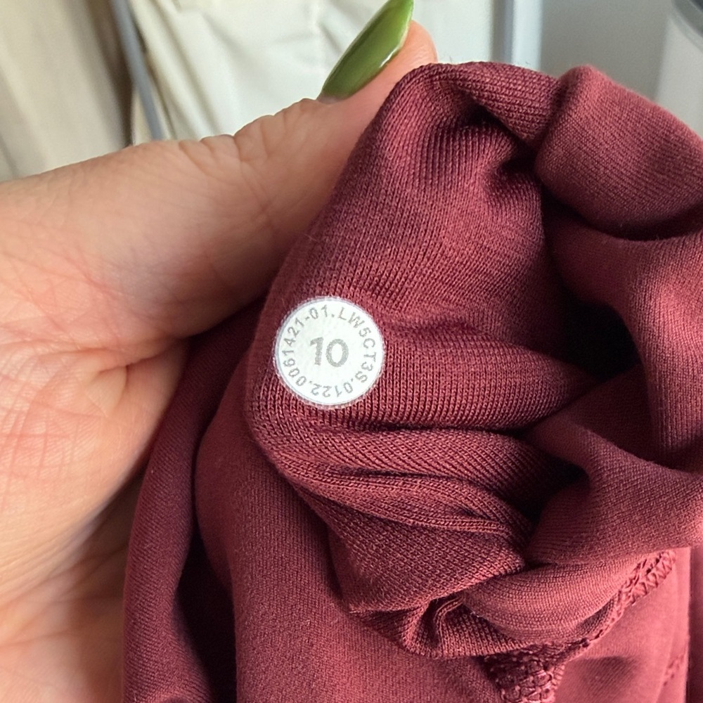 Lululemon Aligns - image 3